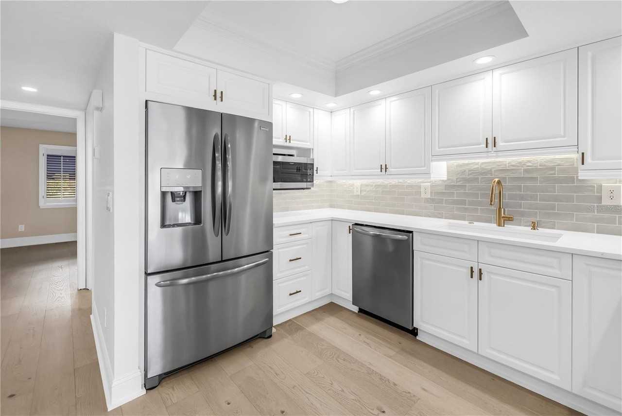 1355 Pinellas Bayway S #23 - Photo 4 of 50