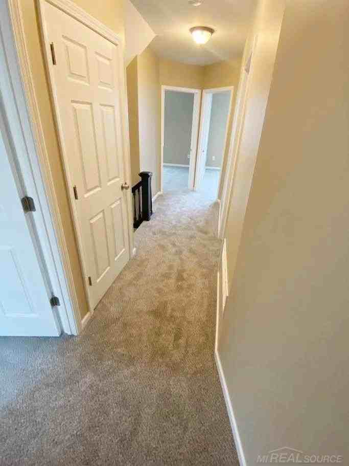 5766 Parker St - Photo 4 of 20