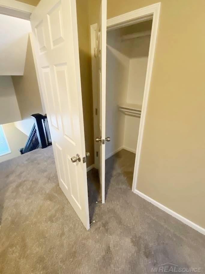 5766 Parker St - Photo 7 of 20