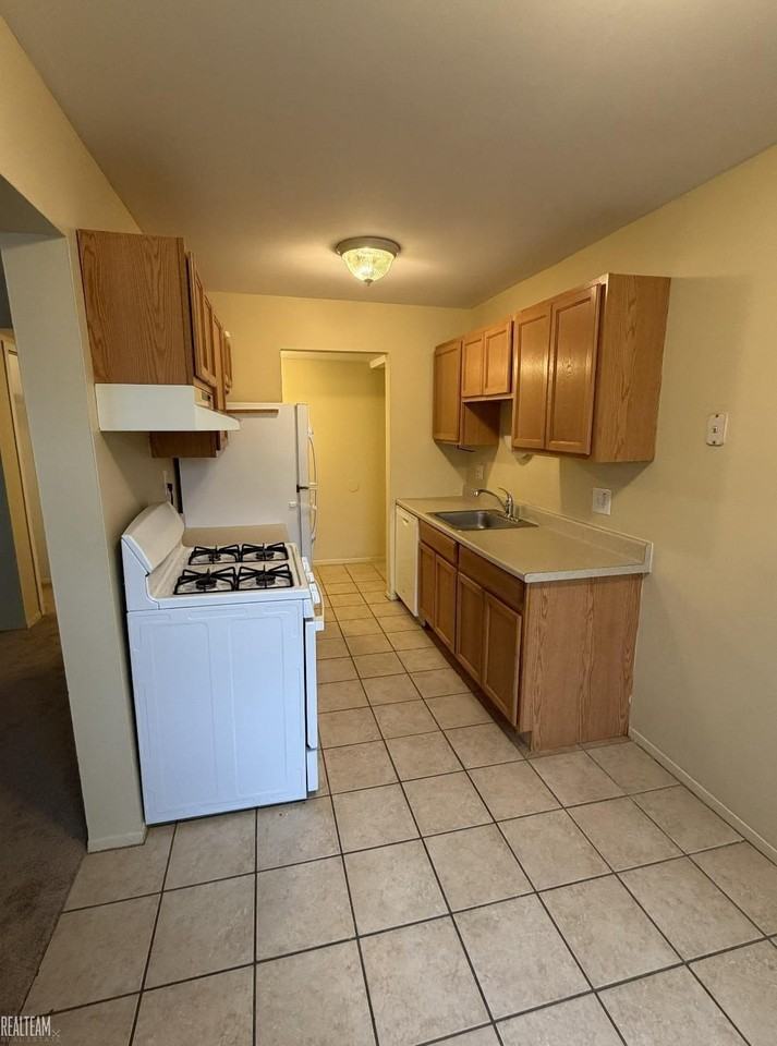 45280 Keding St #101 - Photo 3 of 11