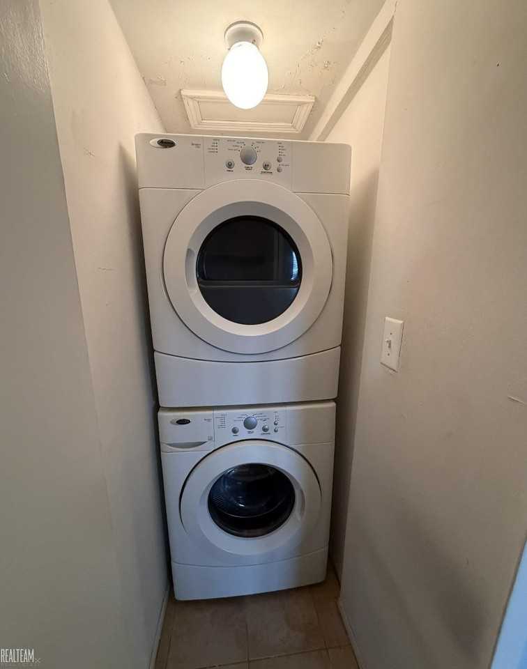 45280 Keding St #101 - Photo 4 of 11