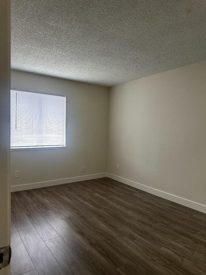 596 Drive 596 - Photo 4 of 10