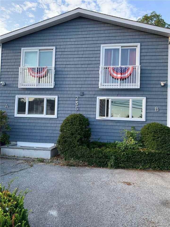 235B Manorhaven Blvd - Photo 2 of 4