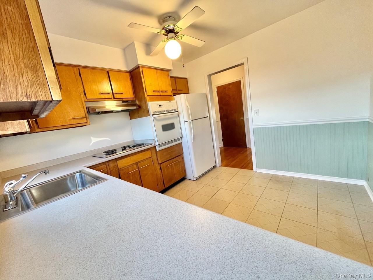 500 Ellendale Ave Apt 2 #2 - Photo 2 of 13