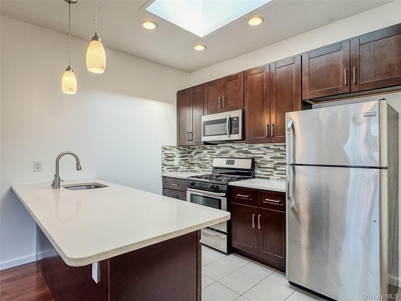 209211 Main St Unit 2n #2N - Photo 3 of 15