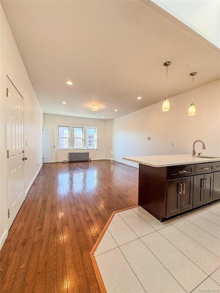 209211 Main St Unit 2n #2N - Photo 5 of 15