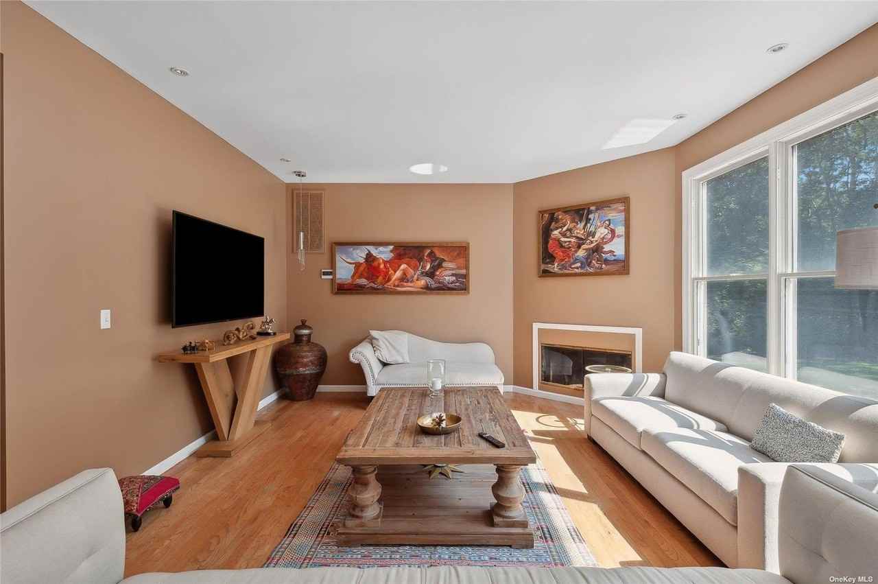 1 Candace Dr - Photo 5 of 22