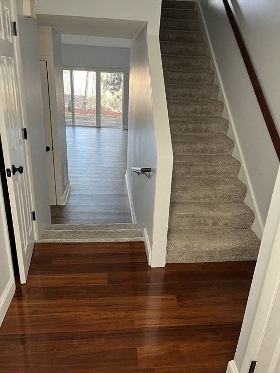 37 Highwood Dr Unit 37 #37 - Photo 2 of 23