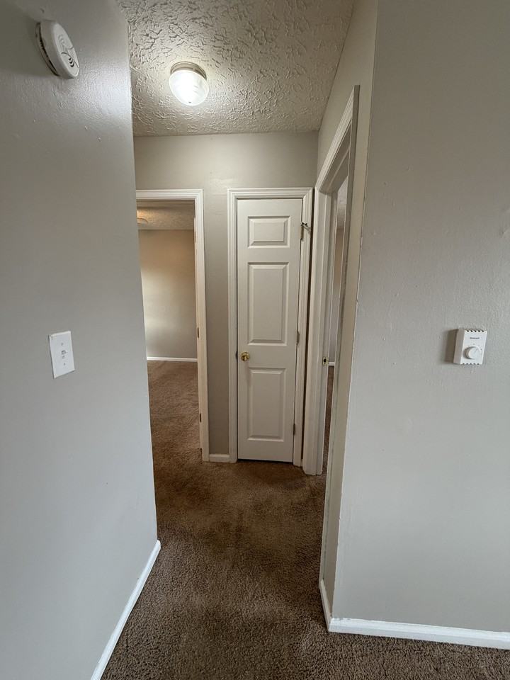 187 Loch Ln #2 - Photo 3 of 14