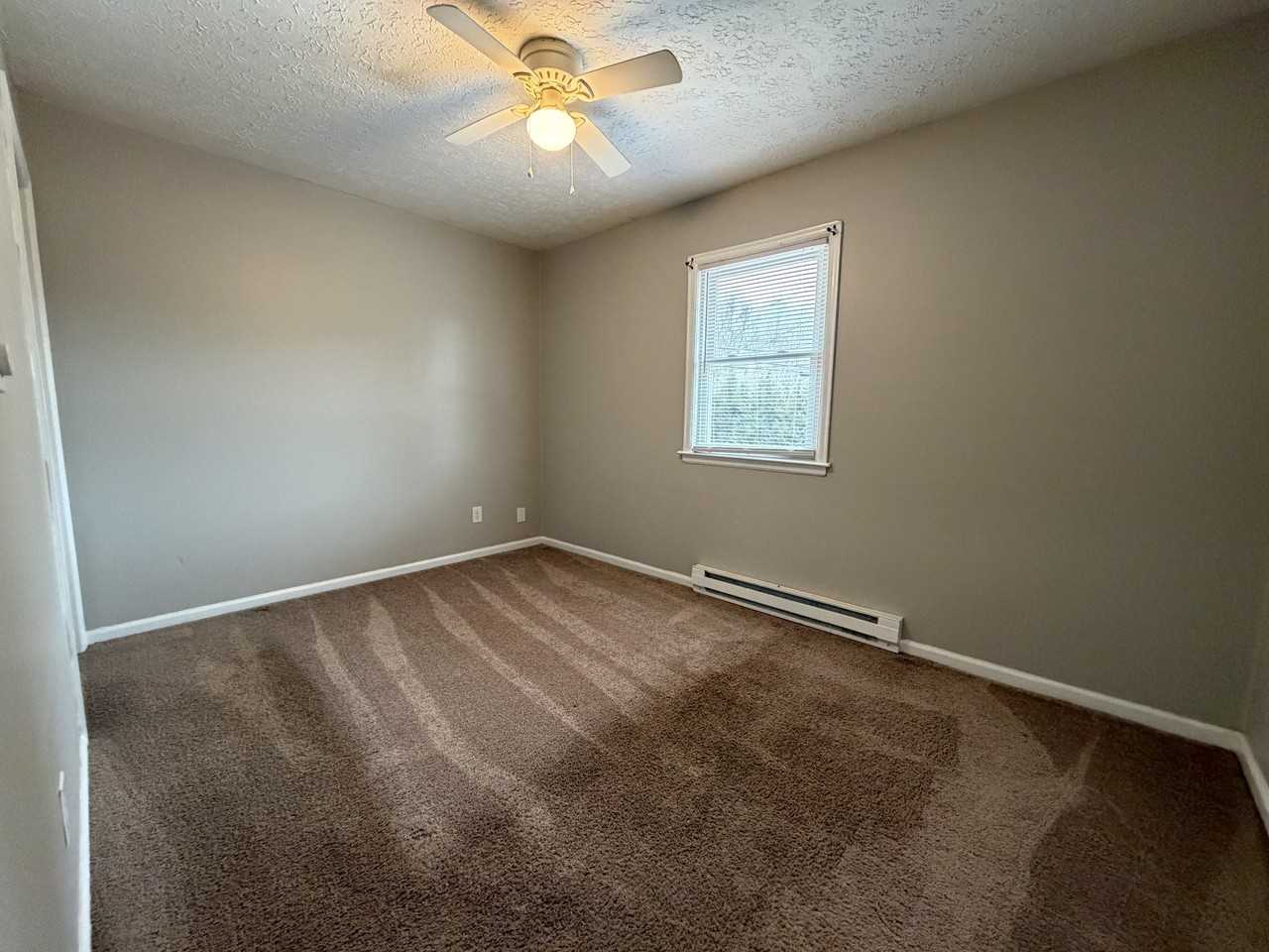 187 Loch Ln #2 - Photo 4 of 14