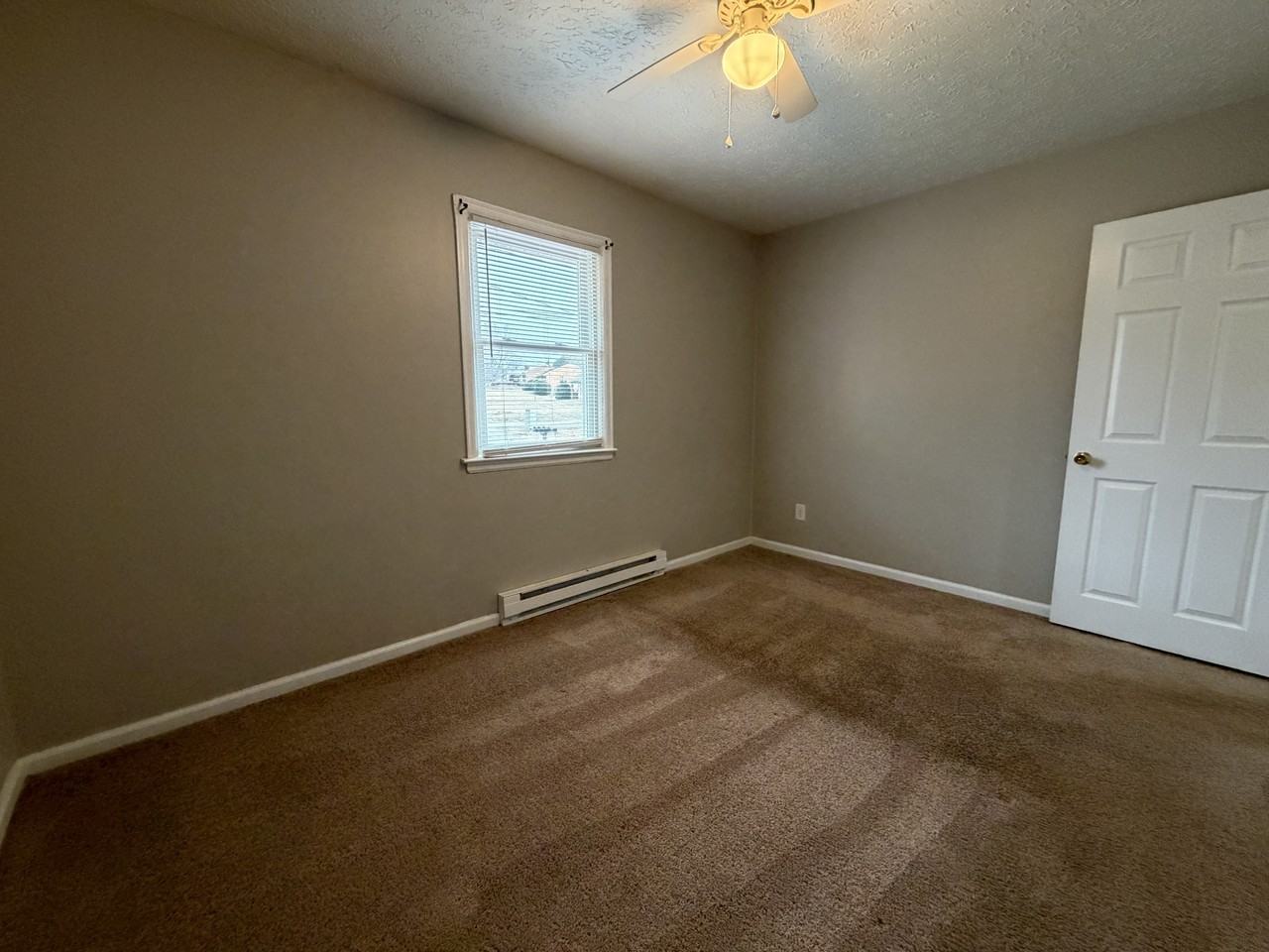 187 Loch Ln #2 - Photo 5 of 14