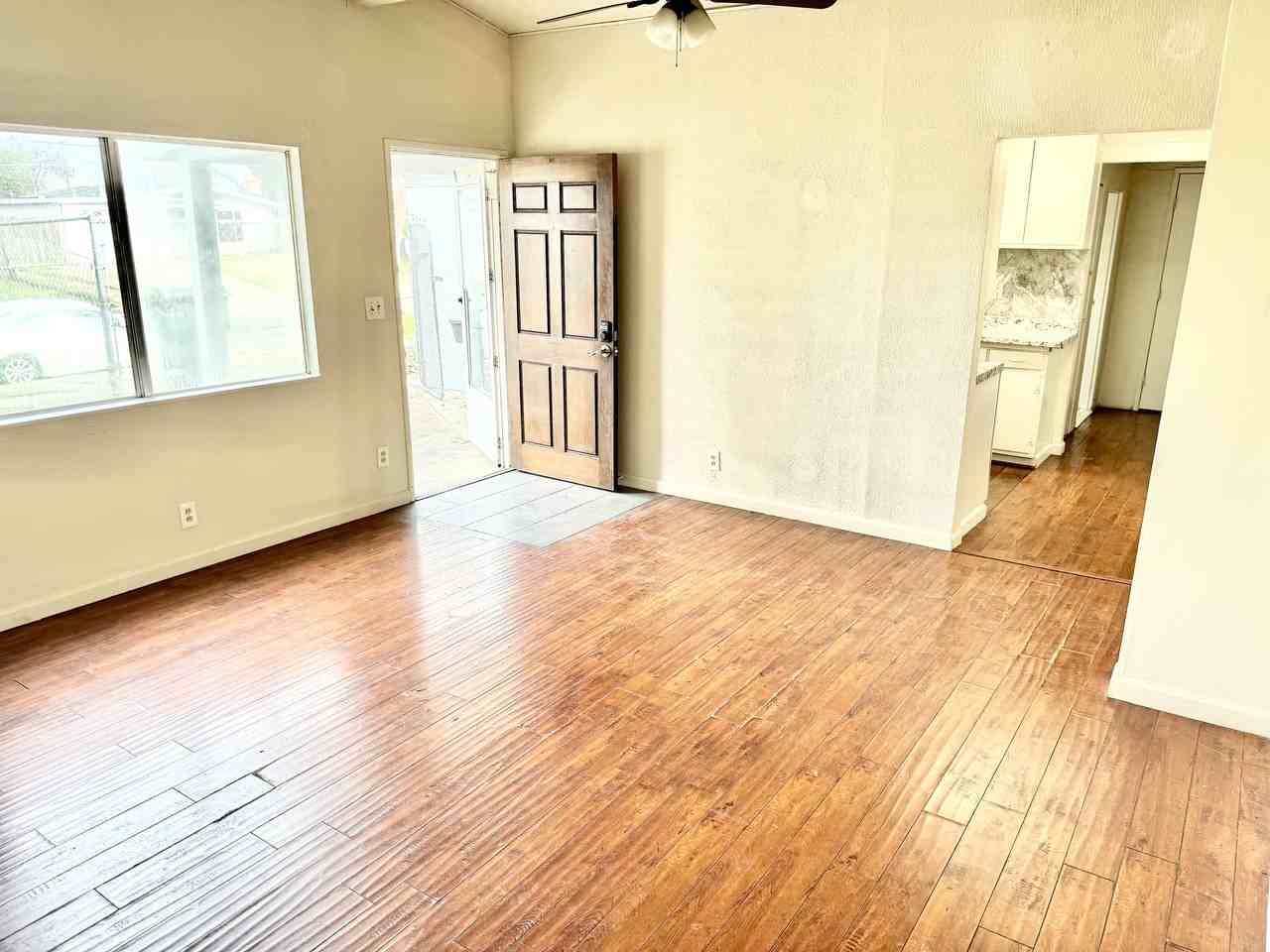 3808 San Navado Way - Photo 4 of 19