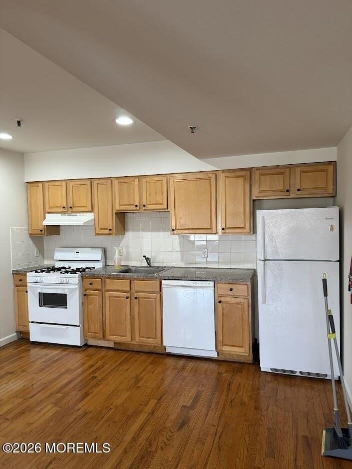 162 Main St Apt 1 #1 - Photo 2 of 3