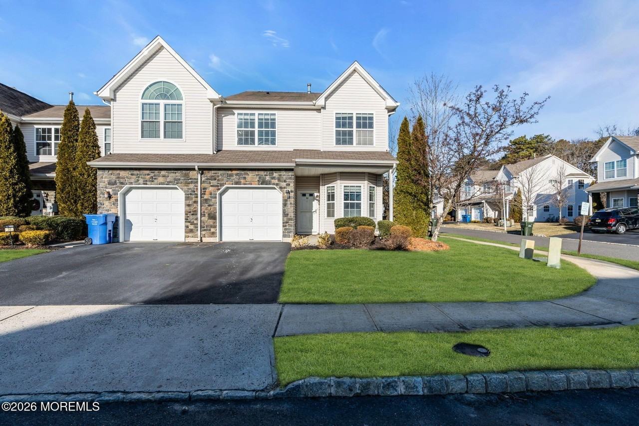 40 Thistledown St - Photo 3 of 35