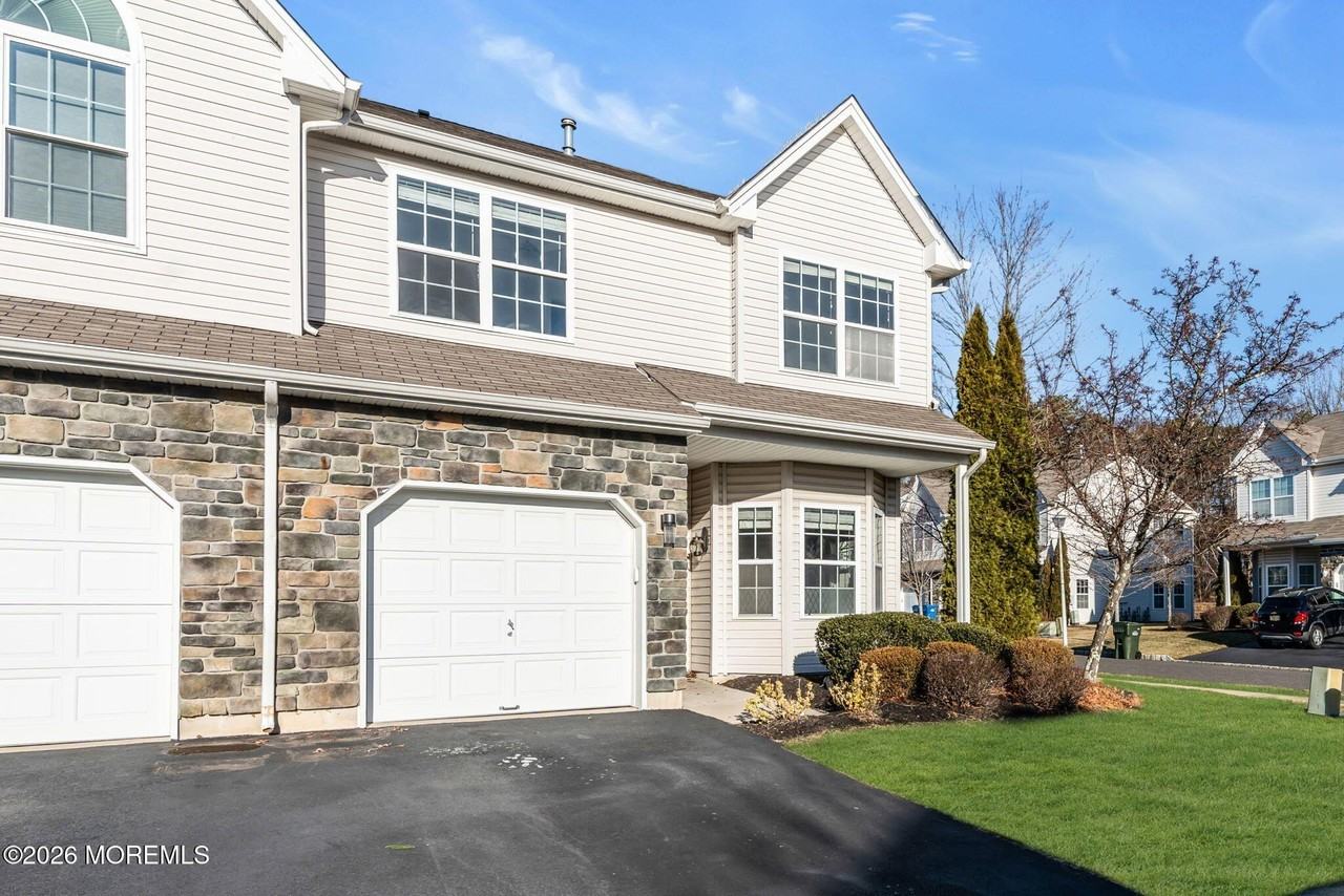 40 Thistledown St - Photo 4 of 35