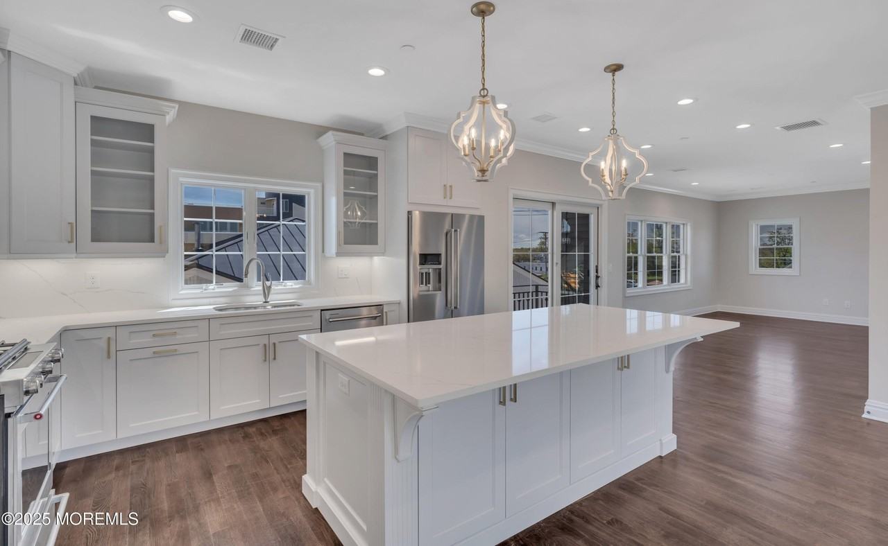 58 Seaview Ave - Photo 3 of 25