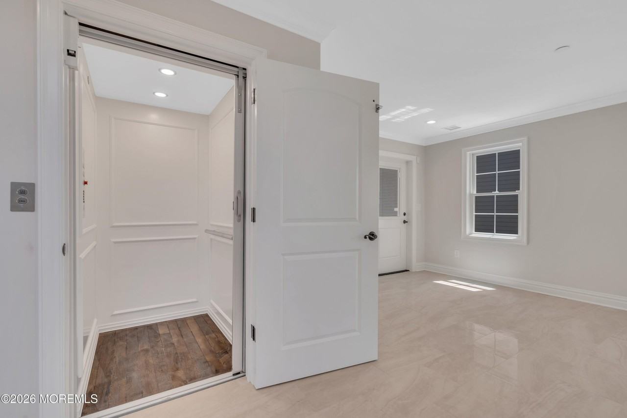 58 Seaview Ave - Photo 7 of 25