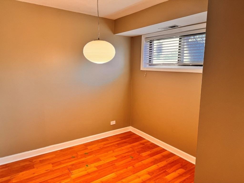 2212 Country Club Dr Apt 6 #6 - Photo 7 of 11