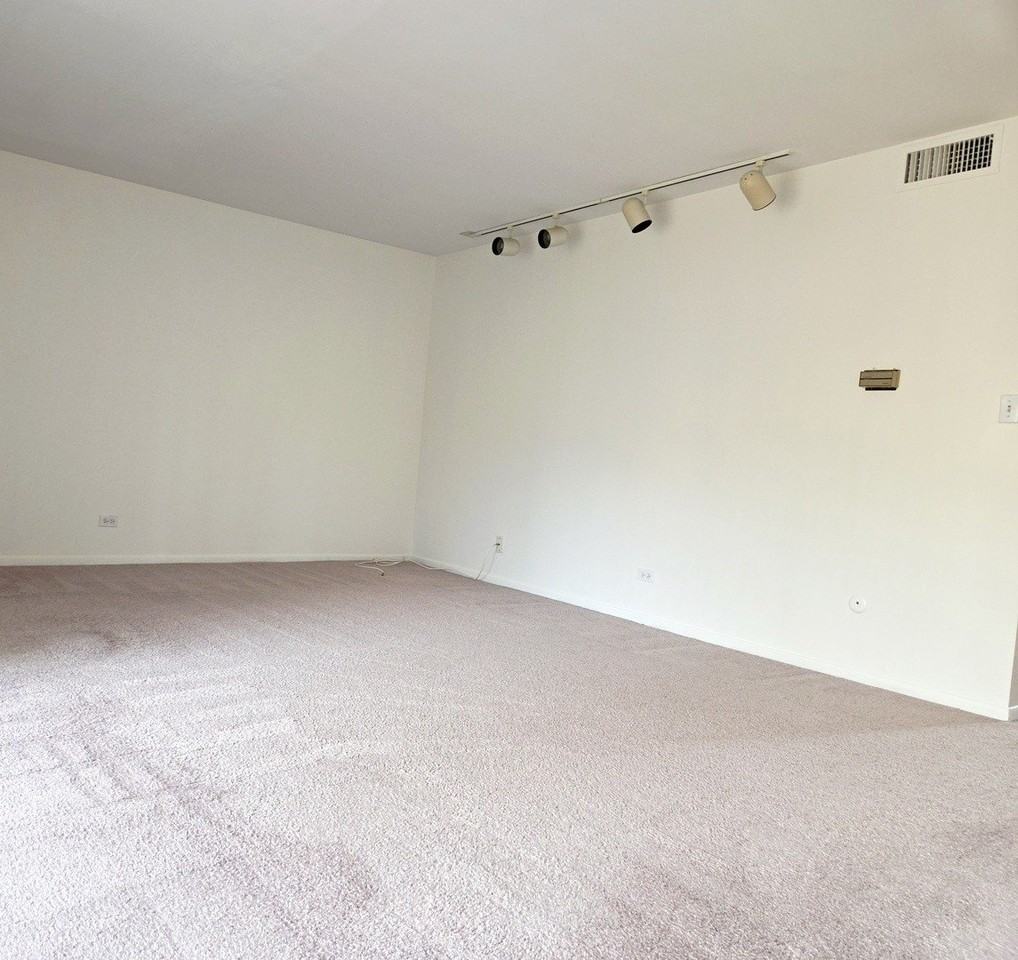 150 E Fountainview Ln Apt 3b #3B - Photo 4 of 16