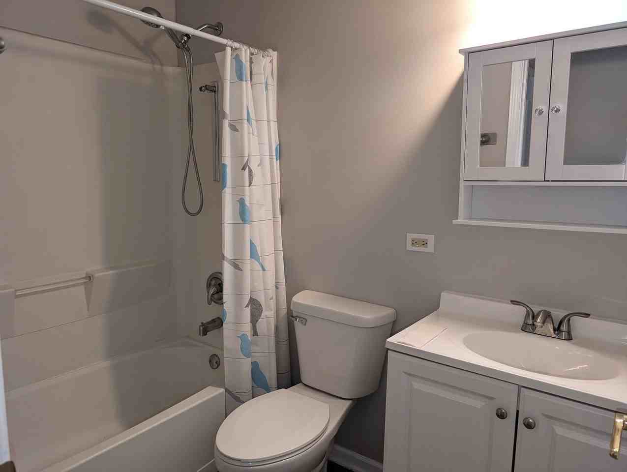 950 N Brainard St - Photo 6 of 9