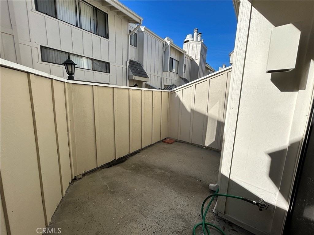 511 E Live Oak Ave - Photo 3 of 37