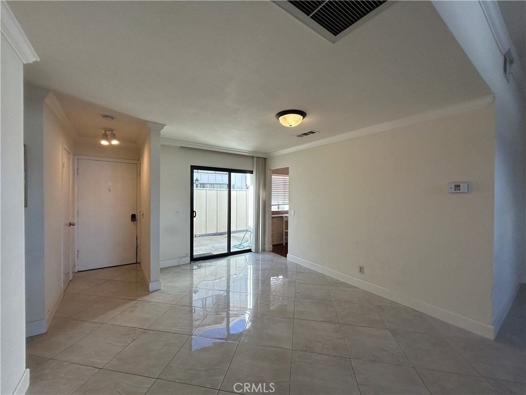 511 E Live Oak Ave - Photo 5 of 37