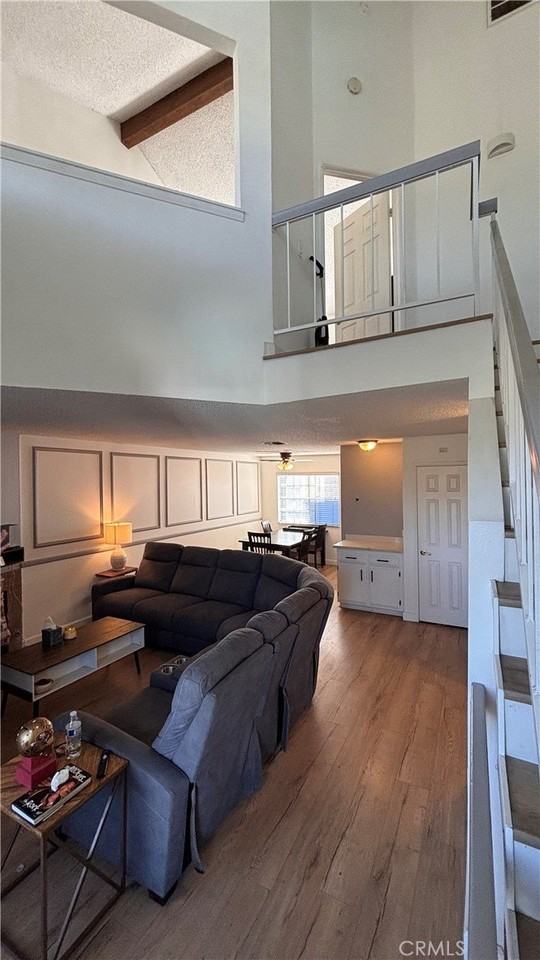 103 W Spring St #A - Photo 3 of 27