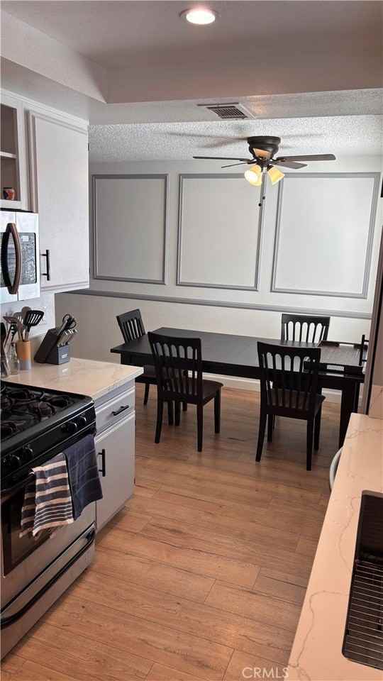 103 W Spring St #A - Photo 6 of 27