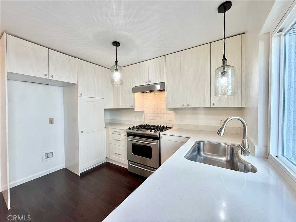 153 Briarwood - Photo 5 of 13