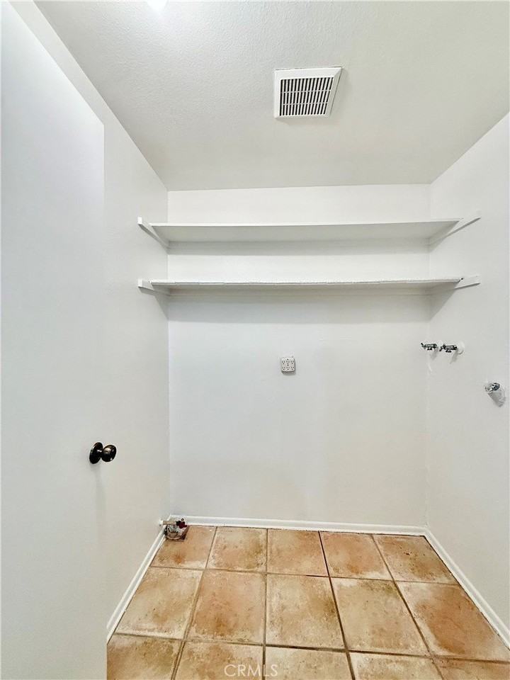 153 Briarwood - Photo 7 of 13