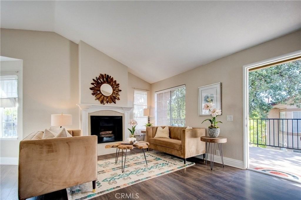 31 Hemlock - Photo 3 of 38