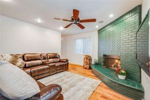 featured image of 513 W Victoria Ct