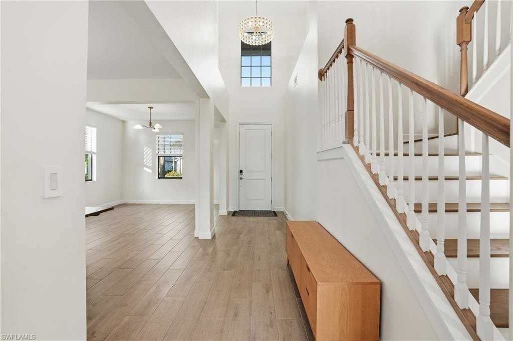 18579 Ives Dr - Photo 6 of 50