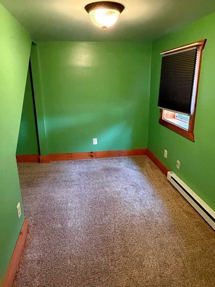 129 Davis St - Photo 6 of 15