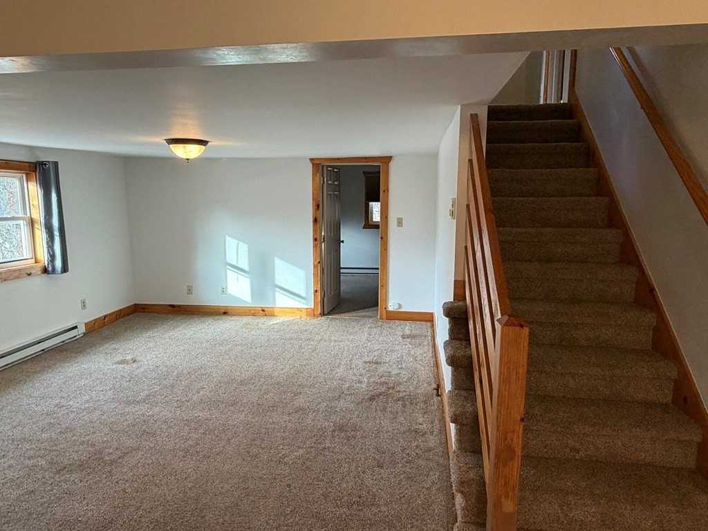 129 Davis St - Photo 7 of 15