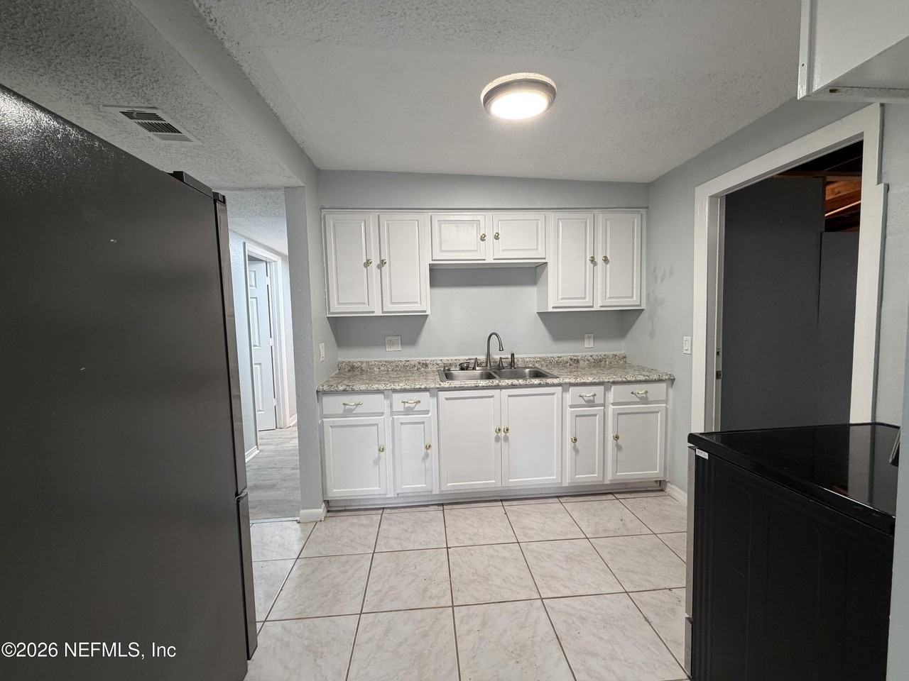 6023 Edgefield Dr - Photo 3 of 24