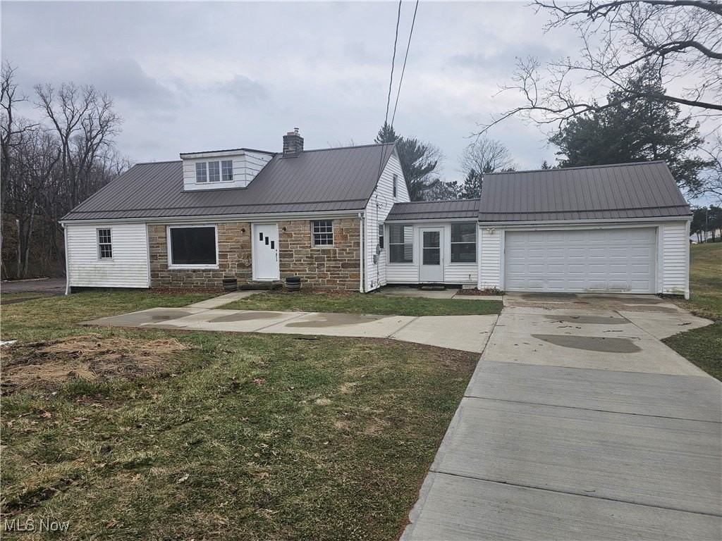 27280 Miles Rd - Photo 2 of 24