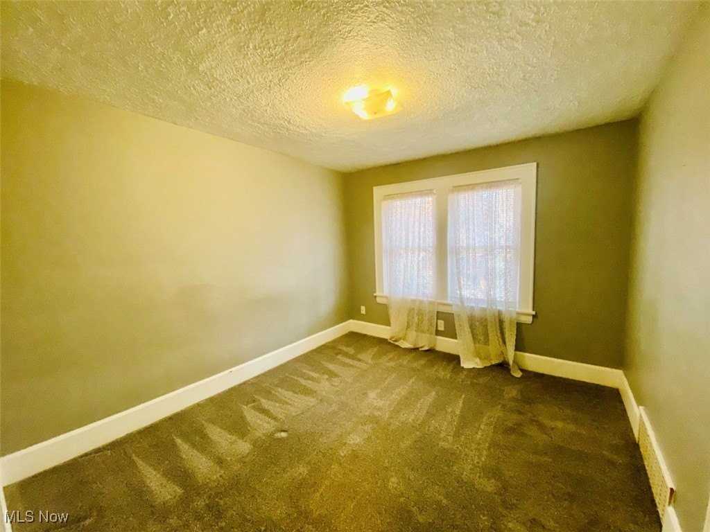 2420 E Market St Apt 2 #2 - Photo 5 of 10