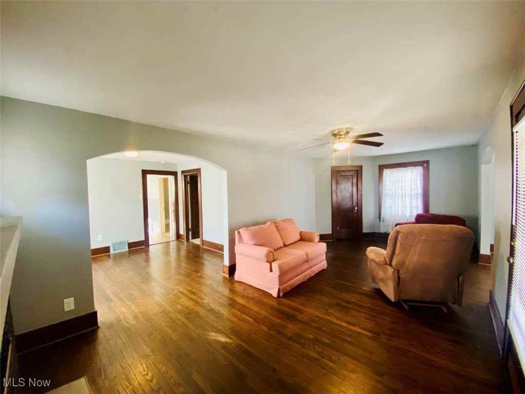 2420 E Market St Apt 2 #2 - Photo 7 of 10