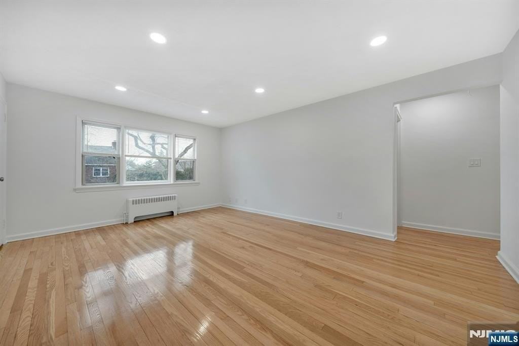 151 E Palisade Ave Apt C10 - Photo 3 of 28