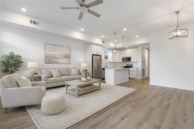 1937 1st St - Photo 3 of 19