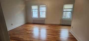 featured image of 135 Spring St 2nd Fl #135-2