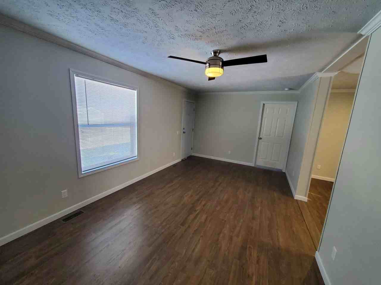 8 Swallow Ct #76 - Photo 5 of 15