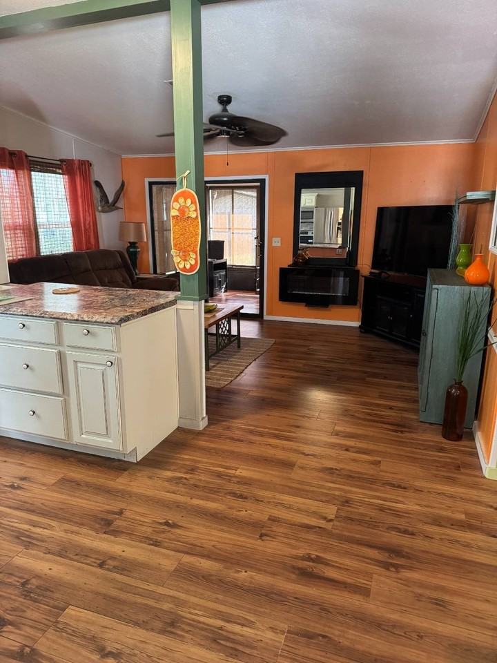 638 N Edgewater Dr #107 - Photo 3 of 22