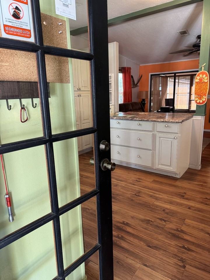 638 N Edgewater Dr #107 - Photo 5 of 22