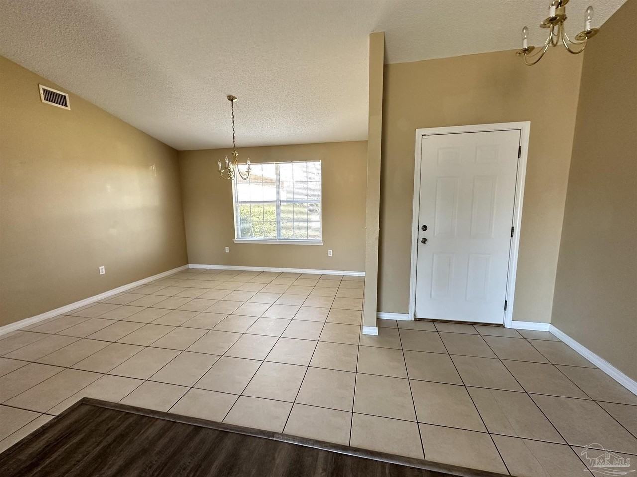 2028 Coral Reef Rd - Photo 6 of 14