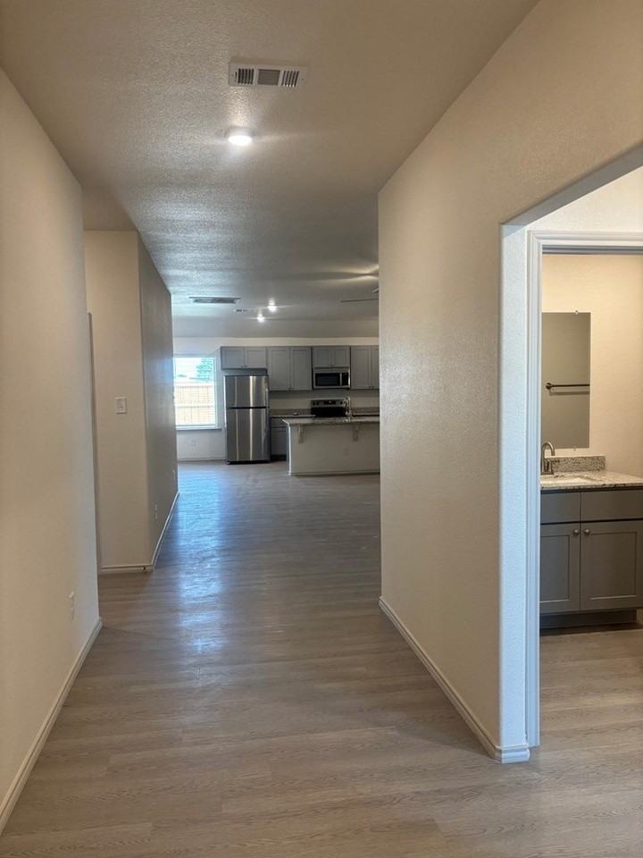 2601 S County Road 1103 - Photo 2 of 11