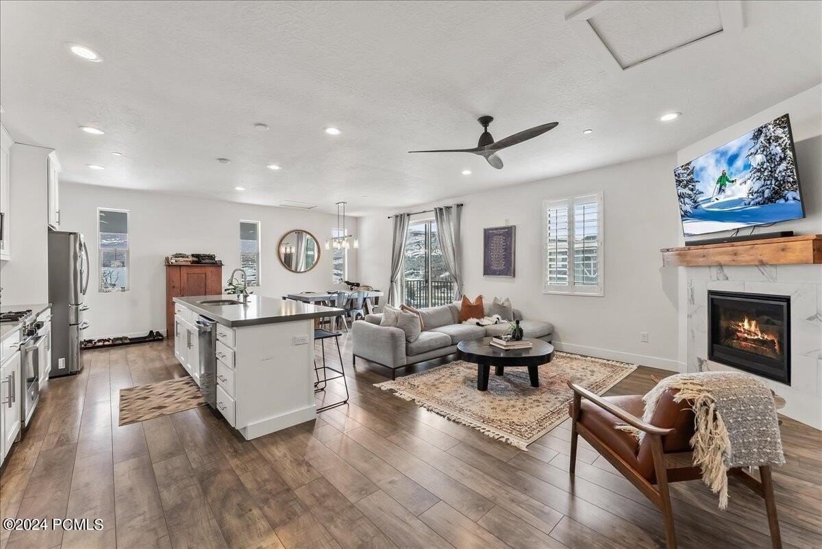 3359 Quarry Springs Dr - Photo 5 of 43