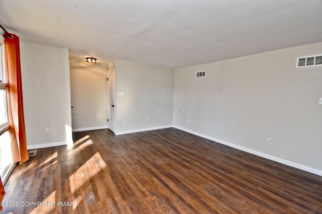 9 Fetherman St - Photo 3 of 22