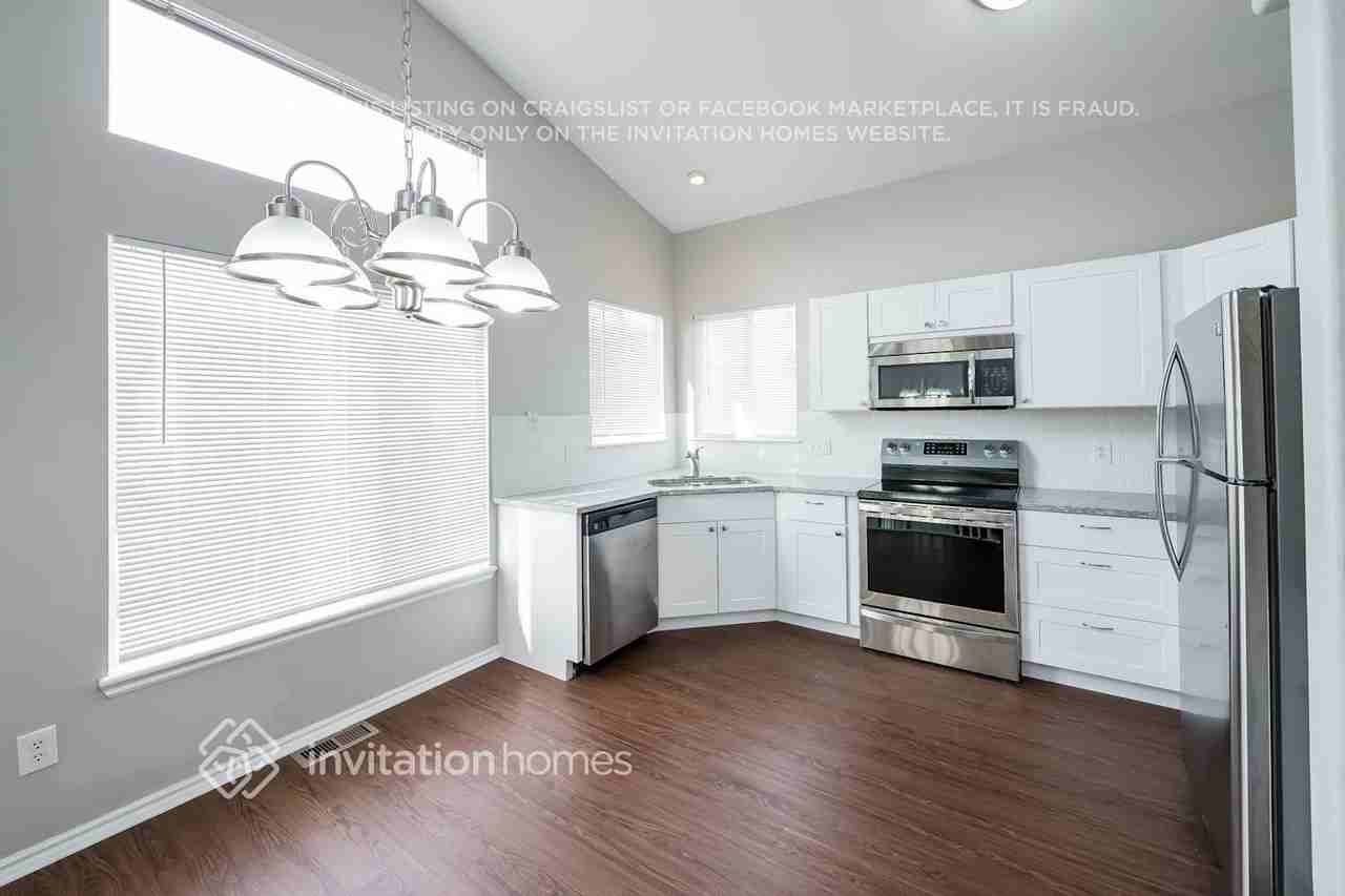 5171 S Nepal Way - Photo 6 of 17